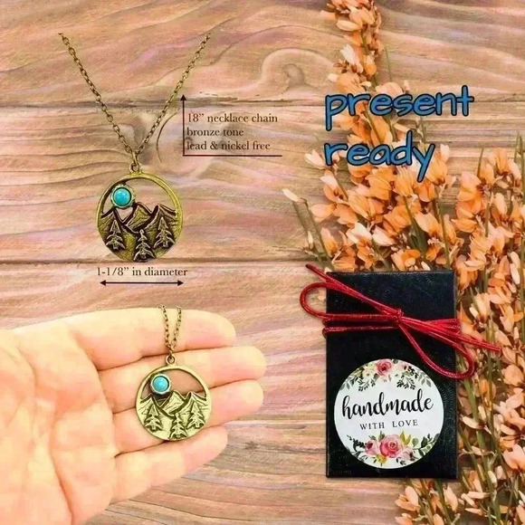 Turquoise Western necklace mountain pendant country jewelry - Picture 2 of 11